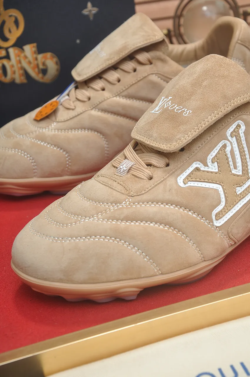 Men's shoes 💰680💶[LOUIS VUITTON] (original order) couple model 🍀LV Louis Vuitton * - top version of LV classic trendy shoes! Made of imported original cowhide, water-dyed cowhide lining, and original wear-resistant rubber outsole! High quality products! Size for women: 35-40. Men: 39-46 (45.46 customized)